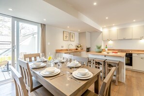 Dining - 2 Bed in Saundersfoot (oc-50535) (Saundersfoot)
