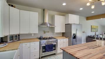 House (2 Bedrooms) | Interior