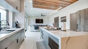 Villa (2 Bedrooms) | Interior