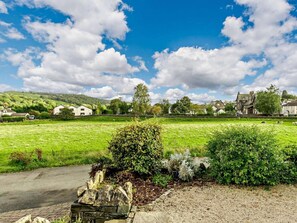 Property grounds - 3 Bed in Hawkshead (oc-llh48) (Hawkshead)