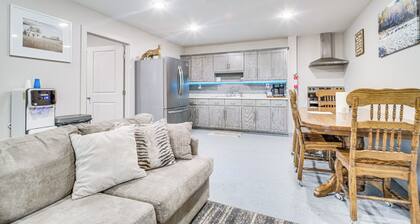 Family Fun! Quaint Seminole Home w/ Grill & Patio