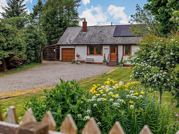 Exterior - 3 Bed in Dunkeld (oc-50619) (Amulree)