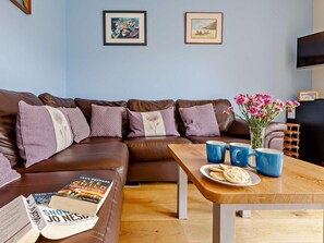 Living area - 4 Bed in Bude (oc-50591) (Bude)
