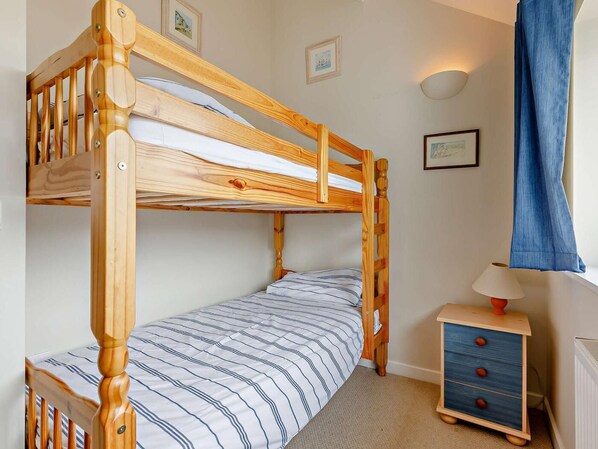 Room - 4 Bed in Bude (oc-50591) (Bude)