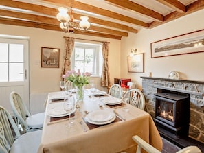 Dining - 2 Bed in Colwyn Bay (oc-50933) (Eglwysbach)