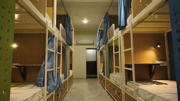 Dormitorio compartido | Wifi gratis y ropa de cama