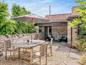 Outdoor dining - 2 Bed in Wedmore (oc-51342) (Middle Stoughton)