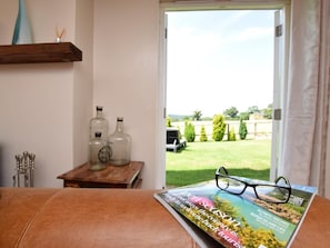 Interior - 2 Bed in Crediton (oc-51275) (Stockleigh Pomeroy)