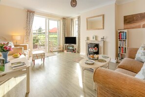TV - 2 Bed in Barnstaple (oc-51619) (Trentishoe)