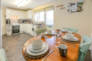 Dining - 2 Bed in Barnstaple (oc-51619) (Trentishoe)