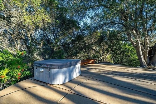 14-Acre Estate with Private Pool near Pismo Beach