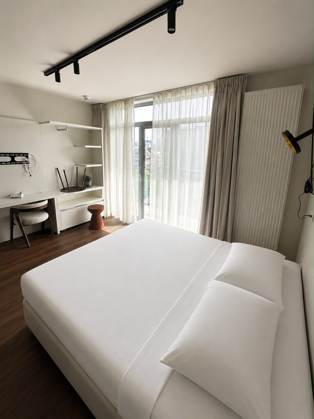 Superior kamer, 1 twee- of 2 eenpersoonsbedden, balkon, uitzicht op stad | Een strijkplank/strijkijzer, gratis wifi