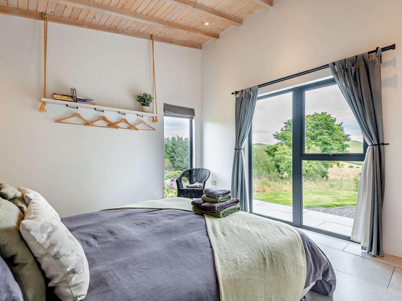 2 bedrooms, iron/ironing board, travel cot, free WiFi