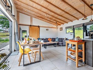 Dining - 2 Bed in Llandrindod Wells (oc-53193) (Llandrindod Wells)