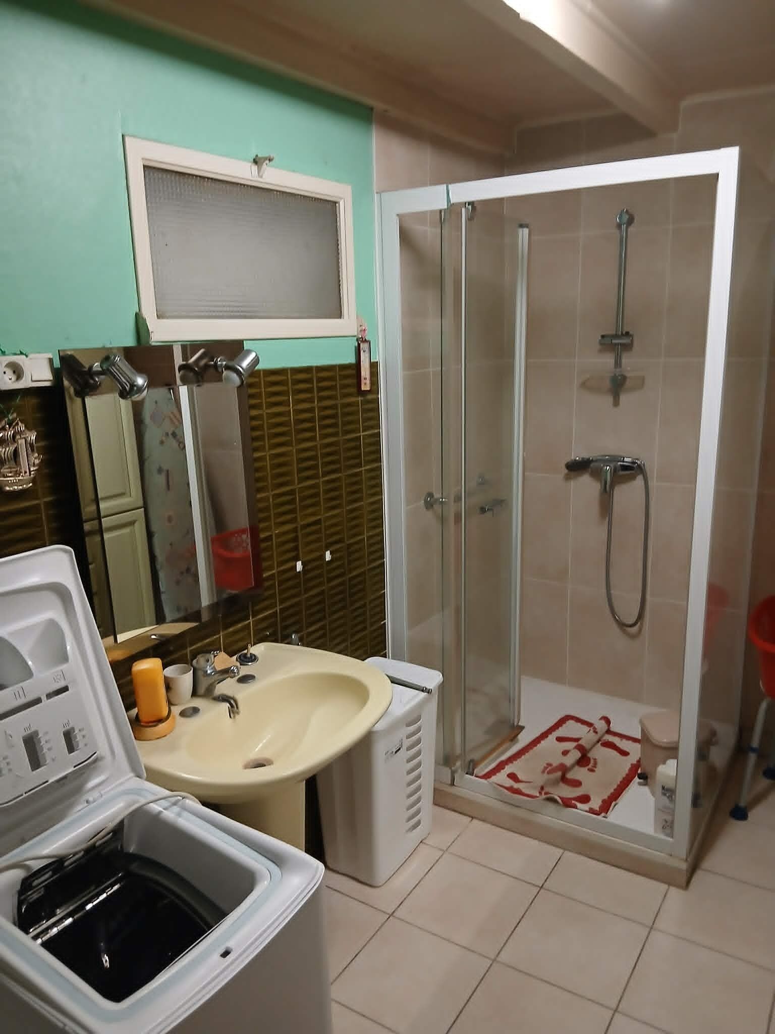 Een douche, een haardroger