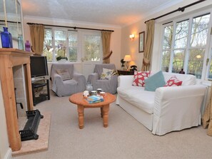 TV, fireplace - 2 Bed in Sherborne (oc-53673) (Chetnole)