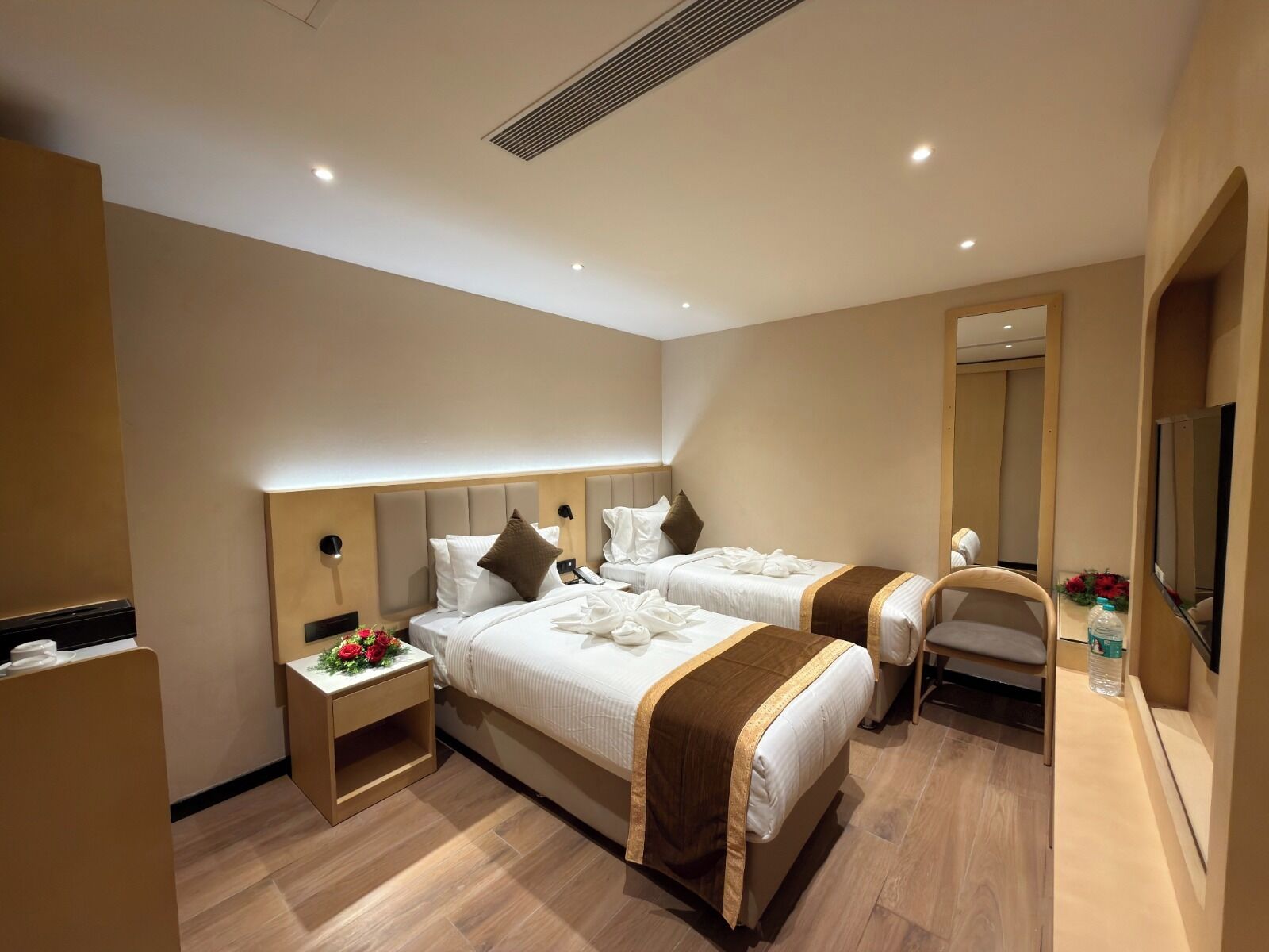 Standard Double or Twin Room, Non Smoking, City View