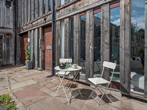 Outdoor dining - 3 Bed in Bakewell (oc-53896) (Bakewell)