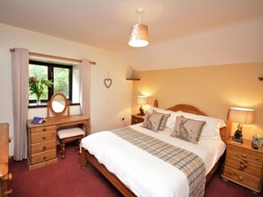 3 Schlafzimmer, Reisekinderbett, kostenloses WLAN, Bettwäsche