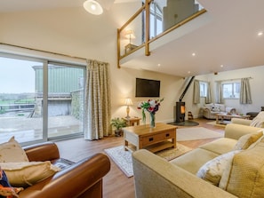 TV, fireplace - 4 Bed in Carnforth (oc-54457) (Burrow-with-Burrow)