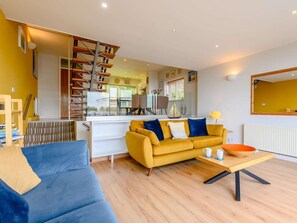 TV - 3 Bed in Brixham (oc-bx004) (Brixham)