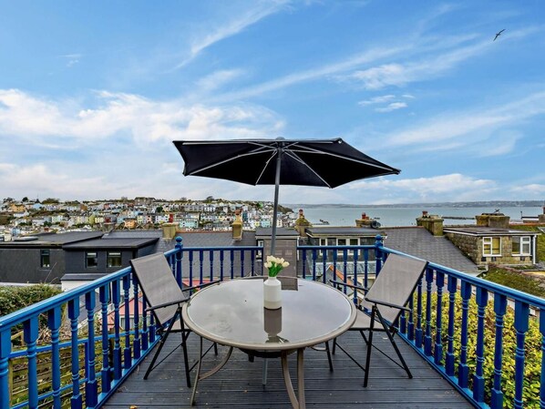 Outdoor dining - 3 Bed in Brixham (oc-bx014) (Brixham)