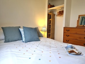 Free WiFi - 2 Bed in Galmpton (oc-bx008) (Galmpton)