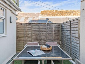 Outdoor dining - 2 Bed in Brixham (oc-bx078) (Brixham)