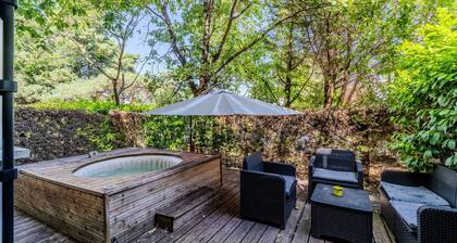 'Near Bordeaux' Apartment with Shared Pool, Private Terrace, and Wi-Fi