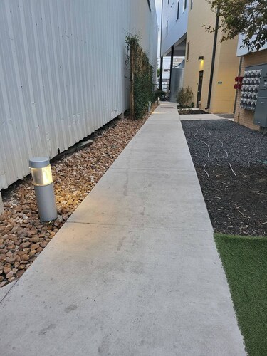 Chic Riverwalk Facing Condo Pool View Free Parking Pets Welcome