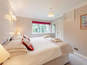 Travel crib, WiFi (free), bed sheets - 2 Bed in Robertsbridge (oc-55189) (Sedlescombe)