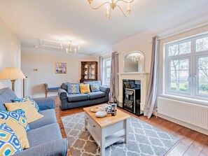 Living area - 2 Bed in Robertsbridge (oc-55189) (Sedlescombe)