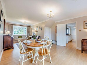 Dining - 2 Bed in Robertsbridge (oc-55189) (Sedlescombe)
