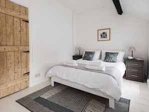 Travel cot, free WiFi, bed sheets - 3 Bed in Pwllheli (oc-55571) (Nefyn)