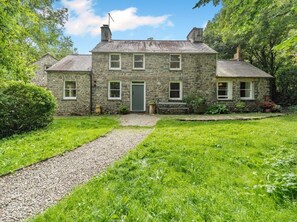 Exterior - 3 Bed in Lampeter (oc-55308) (Ciliau Aeron)