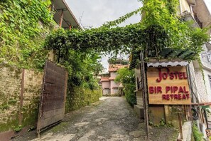 Property grounds - Jo'stel Heritage Bir Pipal Retreat (Gangtok)