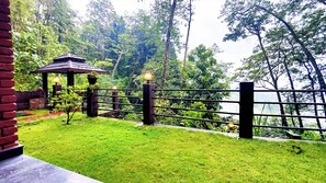 Property grounds - Jo'stel Heritage Bir Pipal Retreat (Gangtok)