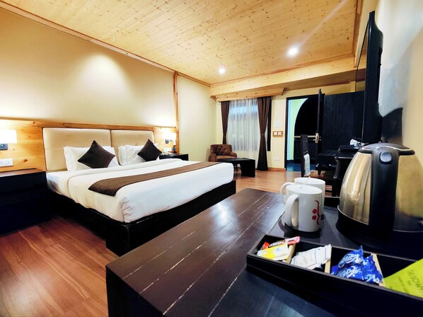Deluxe Double Room, Mountain View | Desk, laptop workspace, free WiFi - Jo'stel Heritage Bir Pipal Retreat (Gangtok)