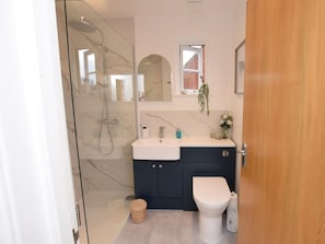 Bathroom - 1 Bed in Eastbourne (oc-ehc29) (Eastbourne)