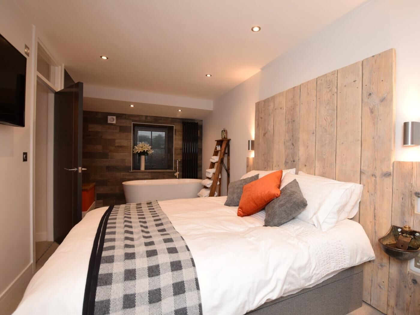 1 bedroom, travel crib, WiFi (free), bed sheets