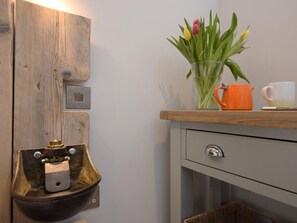 Coffee and/or coffee maker - 1 Bed in Skipton (oc-55855) (Skipton)
