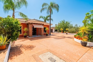 Exterior - Cubo's Los Naranjos Rural House / Private pool / Air conditioning / BBQ / Free Wi-Fi (Coín)