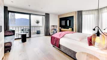 Luxury-Suite, Balkon, Gartenblick | Hochwertige Bettwaren, Minibar, Zimmersafe, Verdunkelungsvorhänge