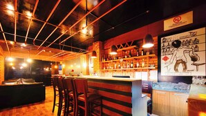 Bar (trong khuôn viên)