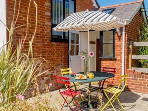 Outdoor dining - 2 Bed in Fordingbridge (oc-56823) (Woodgreen)