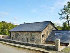 Exterior - 3 Bed in Llandysul (oc-57207) (Pentre-cwrt)