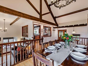 Dining - 5 Bed in Coniston (oc-lcc28) (Coniston)