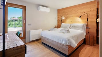 WiFi, bed sheets