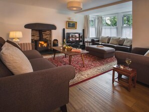 TV, fireplace - 4 Bed in Nr Hawkshead (oc-lcc33) (Near Sawrey)