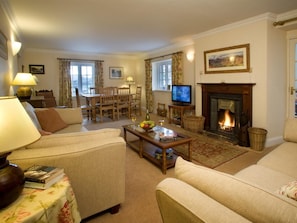 TV, fireplace - 2 Bed in Nr Kendal (oc-lcc35) (Crosthwaite)